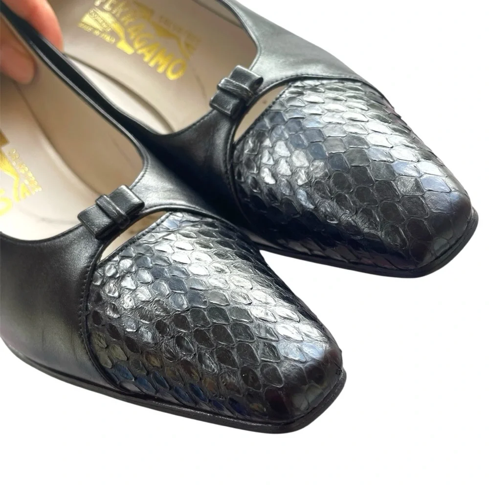 Salvatore Ferragamo Black Leather Women's Shoes